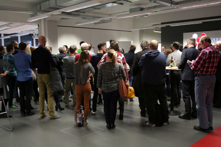 Zukunft der Arbeit und Industrie 4.0 – Schöne neue Welt?